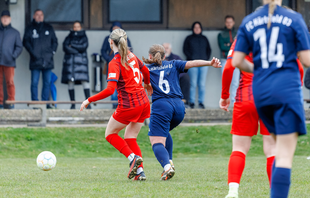 HÄRFCH_260404_3-36 | FC Härtsfeld 03 vs. 1.FC Heidenheim 1846 II, Fußball, Frauen, Bezirksliga, 2025/2026, 11. Spieltag, 04.04.2026 in Dunstelkingen (Foto: Michael Bulling) - Realisiert mit Pictrs.com