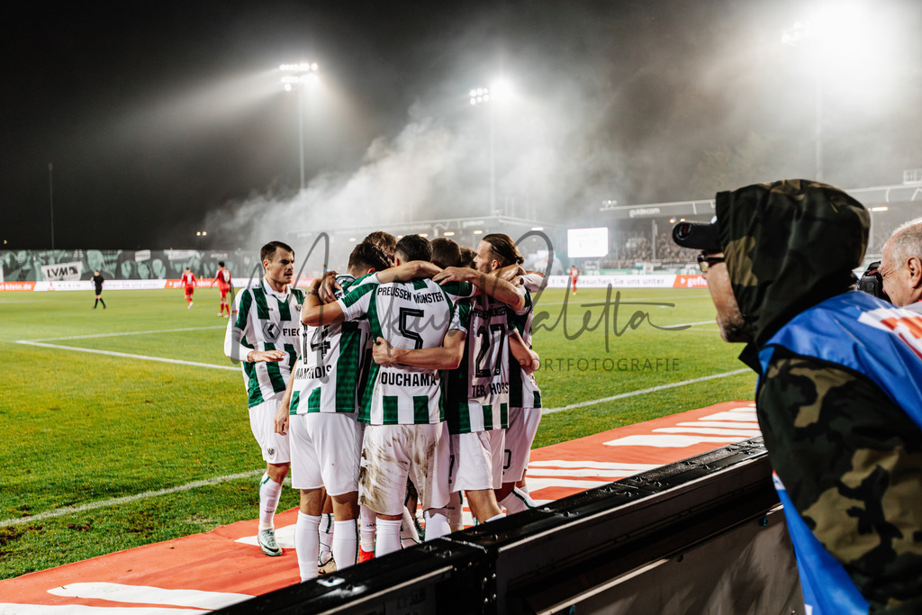 SC Preußen Münster - Fortuna Düsseldorf 1895 | Das ist die Fotodatenbank für authentische Sportfotografie aus Münster: Markus Paletta fotografiert Teams, Sportler:innen, Kinder, Events & Unternehmen. - Realisiert mit Pictrs.com