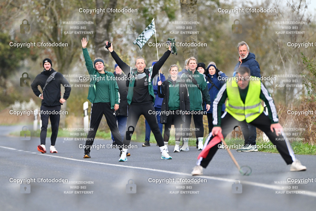 DSC_2210 | Utarp-Schweindorf / Frauen I / mit Bahnanweiser Thorsten Lettau