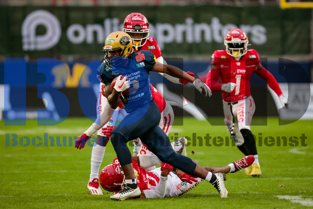 SES_POTDRE20241012-41 | bond - Realisiert mit Pictrs.com