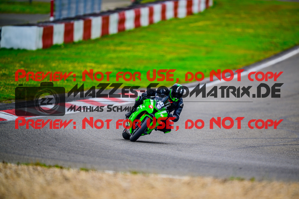 MaZZes_FotoMatrix_240717_6007705_9109 | ROT