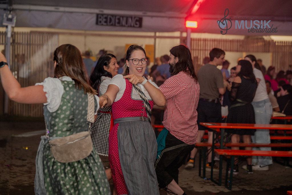 DSC_5075 | "Fussifoto.com – Ihr Ansprechpartner für hochwertige Fotografie! Entdecken Sie kreative Bilder und professionelle Dienstleistungen. Kontaktieren Sie uns für Ihre Projekte!"