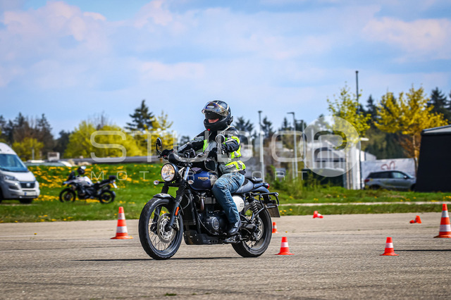 0011-260419_NOE-012_11 | Deine Full-Service-Agentur für ✔️Videoproduktionen und ✔️Motorsportfotografie Jetzt Angebot anfragen!