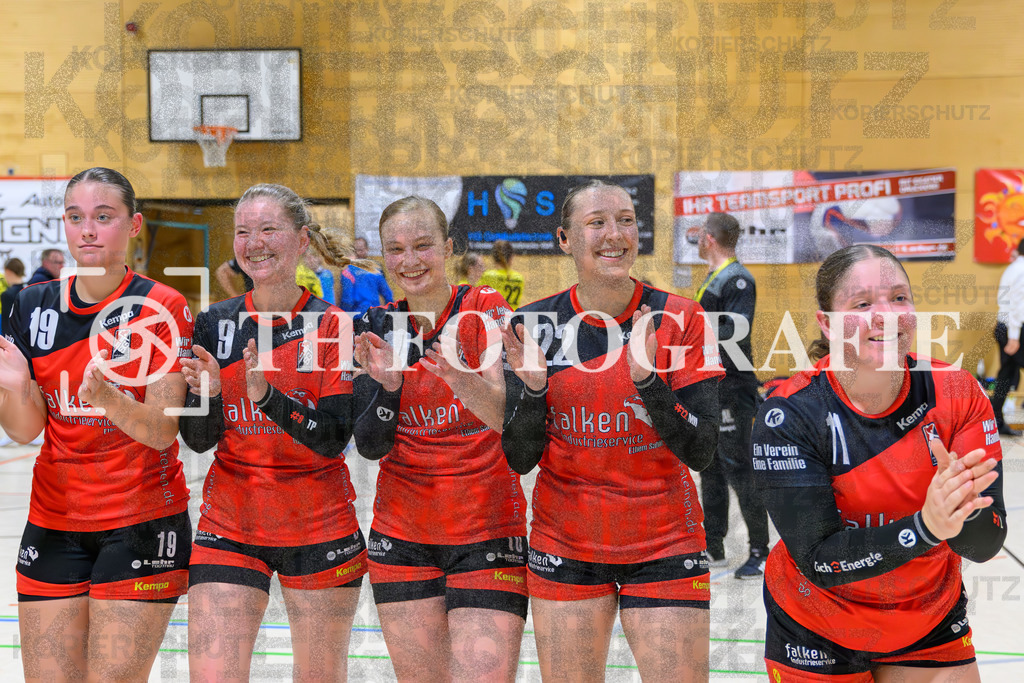 GER, SG Maulburg/Steinen - SV Allensbach 2, Handball, Suedbadenliga, 2. Spieltag, Saison 2023/2024, 14.10.2023 | von links Elisa Geiss (SG Maulburg/Steinen, #19), Tamara Posovzky (SG Maulburg/Steinen, #09), Amely Haas (SG Maulburg/Steinen, #10), Maike Hartmann (SG Maulburg/Steinen, #22), Laura Traeber (SG Maulburg/Steinen, #11)

GER, SG Maulburg/Steinen - SV Allensbach 2, Handball, Suedbadenliga, 2. Spieltag, Saison 2023/2024, 14.10.2023

Foto: TH Fotografie/Thomas Hess
