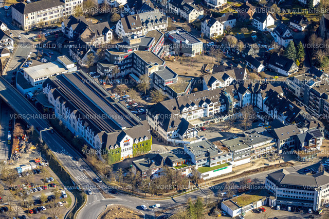 Lennestadt250309060 | Luftbild, Rathaus Lennestadt und Thomas-Morus-Platz, Einkaufszentrum Gartenstraße mit HIT Supermarkt, Altenhundem, Lennestadt, Sauerland, Nordrhein-Westfalen, Deutschland