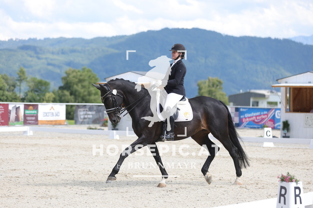 0P6A2038 | Willkommen bei Brunnmayr - Design & Fotografie – Ihrem Spezialisten für Reitturniere und Pferdeveranstaltungen in Oberösterreich, Salzburg und Bayern! Seit über 17 Jahren sind wir leidenschaftlich dabei.