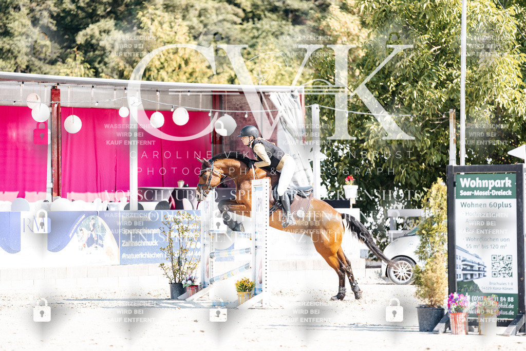 CK902376 | Turnierfotografie Pferdefotografie Trier Rheinland-Pfalz Pferdesport Reitsport Tierfotografie Sportfotografie Pferdevideo Pferdevideografie Equestrianvideography equestrianphotography  - Realisiert mit Pictrs.com