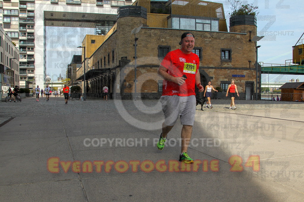 250920_1340_EV4_6404 | Sportfotografie im Rhein-Sieg Kreis, Köln, Bonn, NRW, Rheinland Pfalz, Hessen, etc. Unser Tätigkeitsfeld umfasst den Laufsport vom Volkslauf über den Marathon, Duathlon, Triathon bis zum Ultralauf wie Kölnpfad Ultra oder Schindertrail.