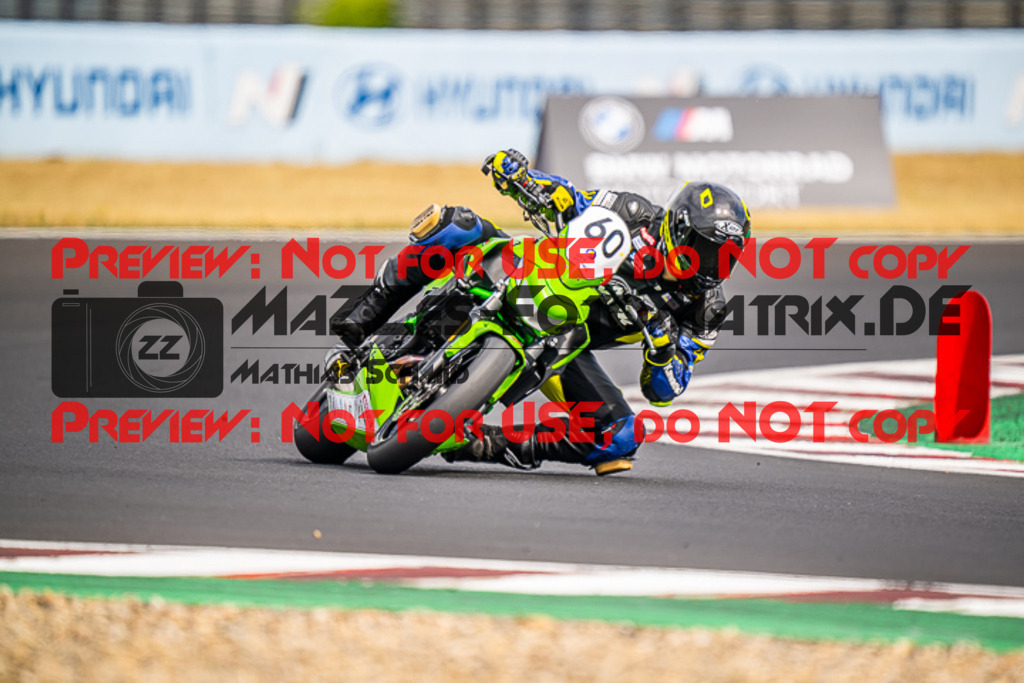 MaZZes_FotoMatrix_220625_1038 | TWINCUP