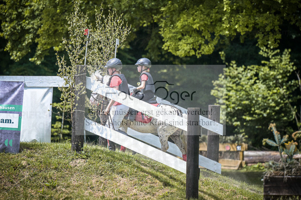 DOS_5781 | Entdecke hochwertige Reitturnierfotos von Foto Oger. Professionell, emotional und authentisch – jetzt Lieblingsmomente im Shop bestellen.Deutschlandweite Turnierfotografie. - Realized with Pictrs.com
