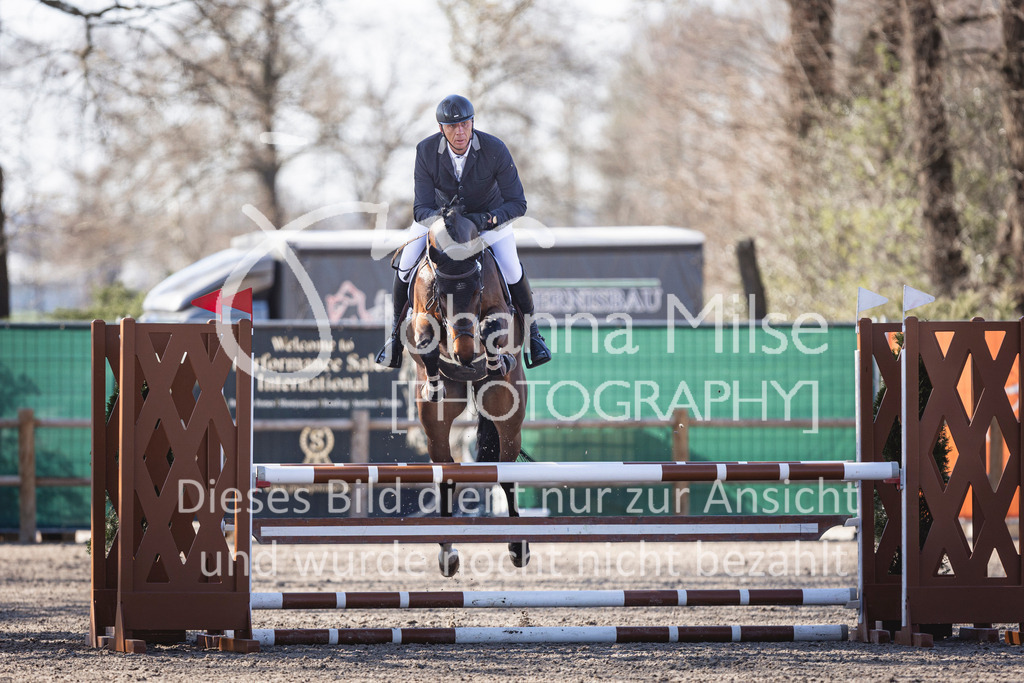 250408_Mühlen_SprPf-A2-268 | Deine schönsten Turniermomente als professionelle Fotos! Entdecke hochwertige Pferdesport-Fotografie im Online-Shop. Jetzt Fotos finden & bestellen!