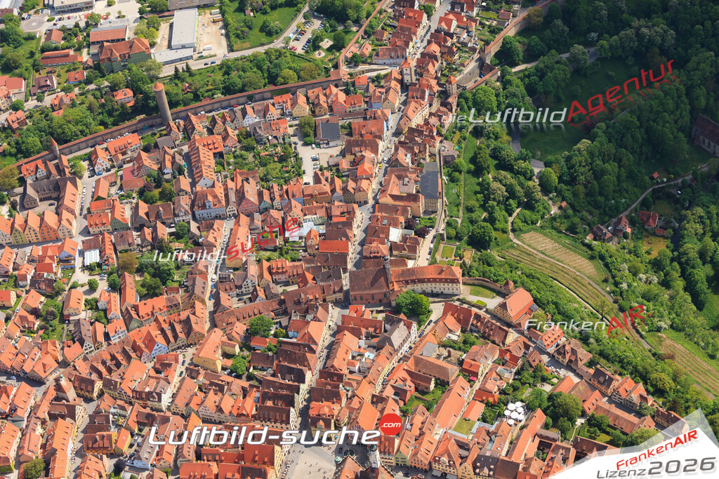 Luftbild von  Rothenburg-tauber - Luftaufnahme wurde 2015 von https://frankenair.de mittels Flugzeug (keine Drohne) erstellt - die Geschenkidee
