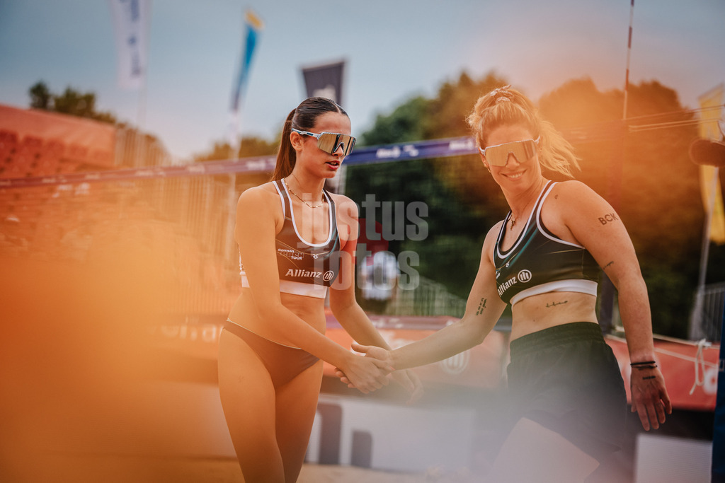 Beachvolleyball | Frauen | Allianz German Beach Tour 2025 | Tourstop München | 03.07.2025 | v.l. Rika Dieckmann und Sandra Ferger