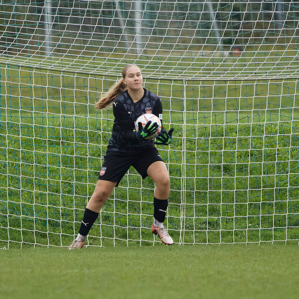 SVWFCH_250927_7253 | Fotopresso – Sportfotografie in Heidenheim & Umgebung. Professionelle Sportfotografie für unvergessliche Momente. Dynamische Action-Shots, emotionale Szenen & hochwertige Bilder. - Realisiert mit Pictrs.com