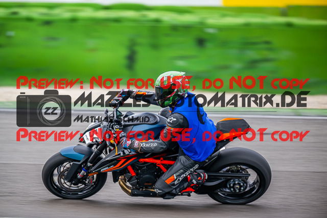 MaZZes_FotoMatrix_230410_936 | INST