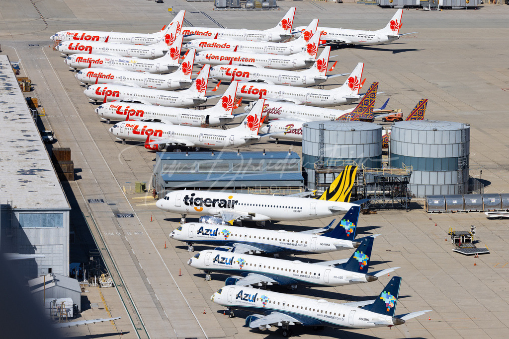 170 | Buy high-quality aviation and travel photography prints by professional photographer Timo Breidenstein. Authentic images, professionally printed, worldwide shipping. - Realisiert mit Pictrs.com