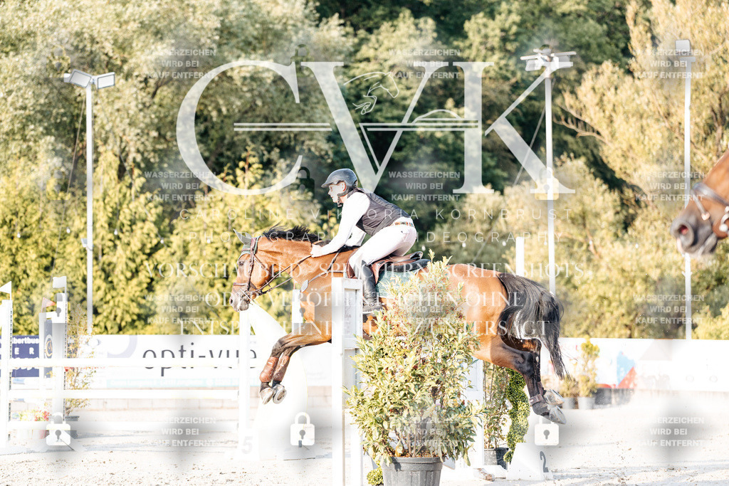 CK903571 | Turnierfotografie Pferdefotografie Trier Rheinland-Pfalz Pferdesport Reitsport Tierfotografie Sportfotografie Pferdevideo Pferdevideografie Equestrianvideography equestrianphotography  - Realisiert mit Pictrs.com