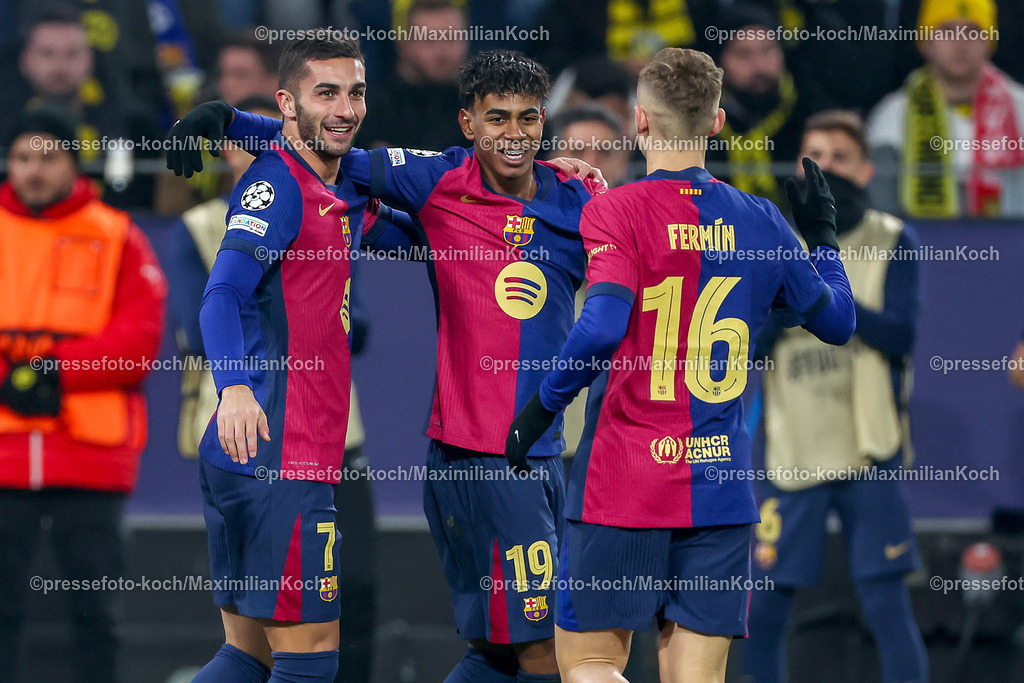 UCL11122401072 | 11.12.2024, UEFA Champions League, Borussia Dortmund - FC Barcelona, 8. Spieltag, Signal Iduna Park, Saison 2024 2025: Torjubel nach dem 2:1 durch Ferran Torres (Barca #7) Torschütze
