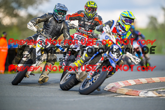 MaZZes_FotoMatrix_230506_2-376 | UE40