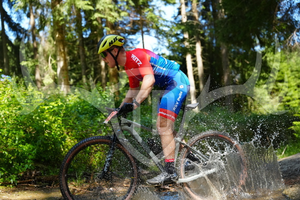 FC101704 | Fotogalerie der Treibjagd im Dunkelwald - Dein MTB Etappenrennen im Erzgebirge - Realisiert mit Pictrs.com