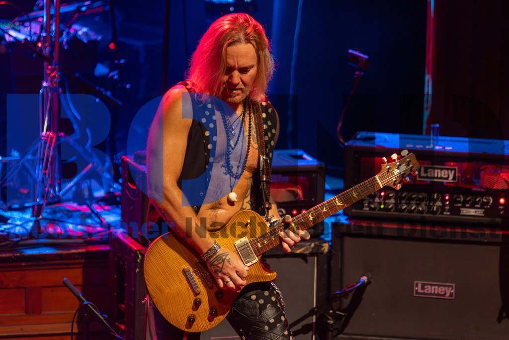 SES_DIODOR20250912-79 | bond - Realisiert mit Pictrs.com