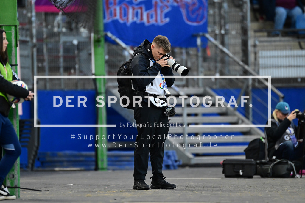 Fußball I Frauen I Saison 2025-2026 I Bundesliga I 8. Spieltag I Hamburger SV - Eintracht Frankfurt I 26959 | Der Sportfotograf. - Realized with Pictrs.com