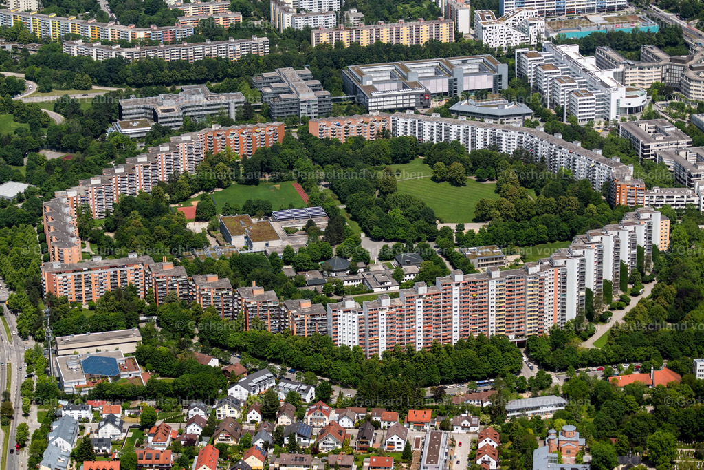 3804212 | Wohnanlage um den Theodor- Heuss-Platz, Neuperlach, München