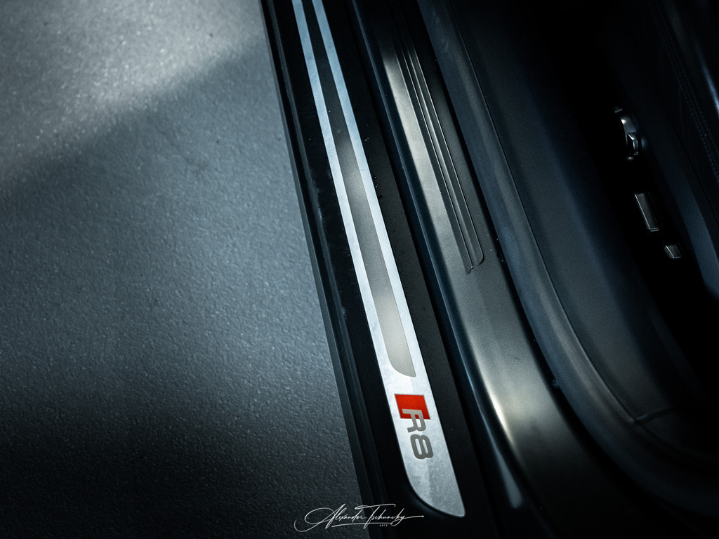 R6PZ9604 _ | Audi R8 V10 - Realisiert mit Pictrs.com