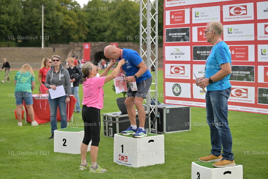 2026-08-23_Sparkassenlauf_Siegerehr_KH_00051 | Die Fotografen - Realisiert mit Pictrs.com