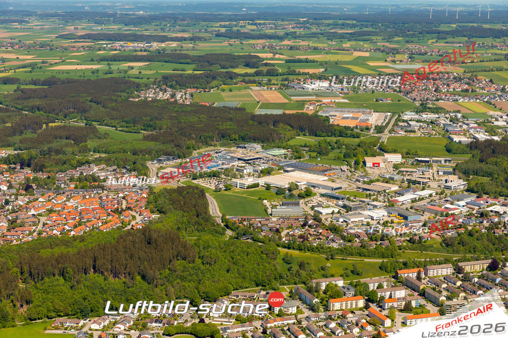 Das Luftbild zeigt : Neugablonz Kaufbeuren - Die Luftaufnahme wurde 2024 vom UL-Flugzeug aus erstellt ( keine Drohne ) - Hochauflösende Luftaufnahme - Für grossformatige Ausdrucke geeignet. Die Geschenkidee !Mit Lizenz und Bildrechte bestellbar
