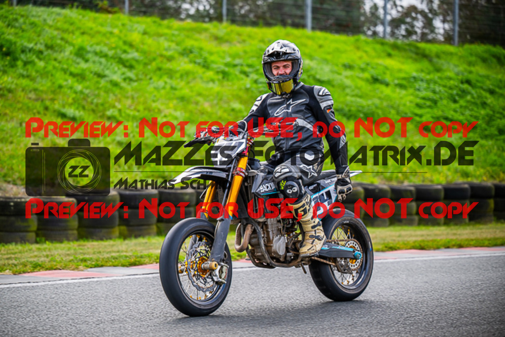 MaZZes_FotoMatrix_231001_0268 | S4