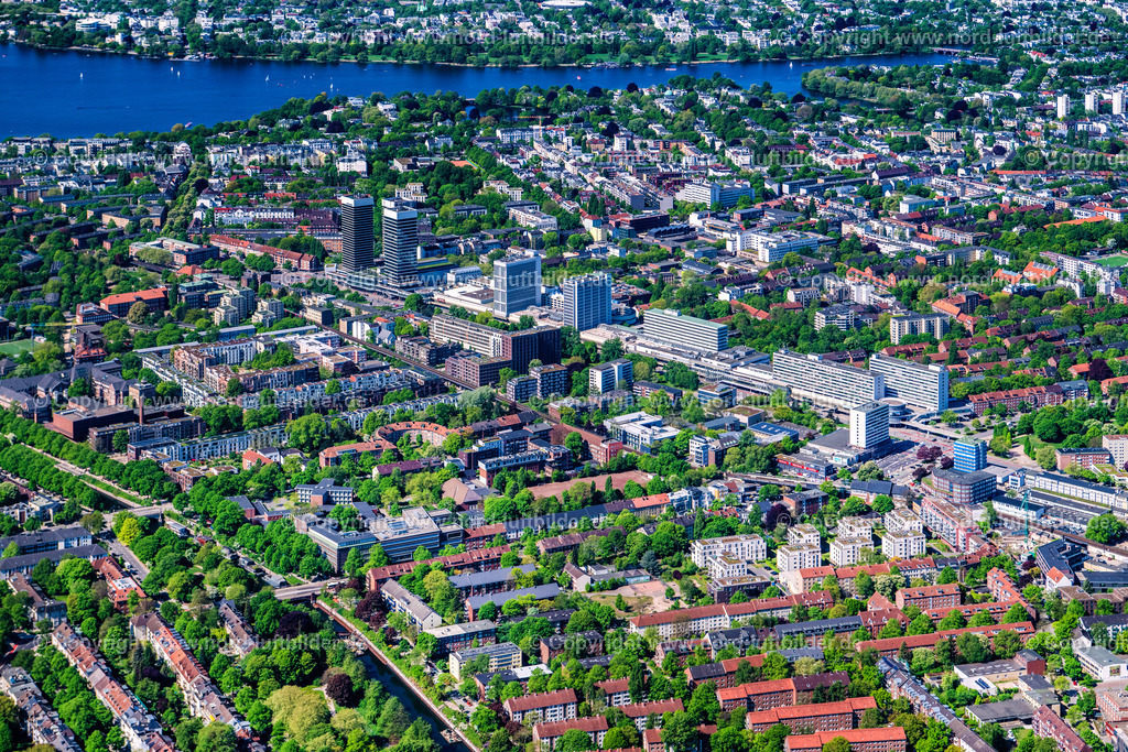Hamburg_Mundsburg_ELS_3693010525 | HAMBURG 01.05.2025 Gebäude des Einkaufszentrum Hamburger Meile an der Hamburger Straße im Ortsteil Mundsburg in Hamburg, Deutschland. Weiterführende Informationen bei: ECE Projektmanagement G.m.b.H & Co. KG. // Building of the shopping center Hamburger Meile on street Hamburger Strasse in the district Mundsburg in Hamburg, Germany. Further information at: ECE Projektmanagement G.m.b.H & Co. KG. Foto: Martin Elsen