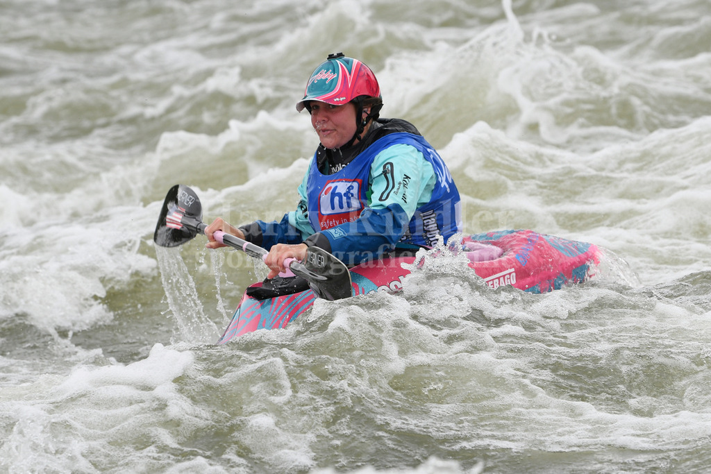 ICF CANOE FREESTYLE WORLD CUP 1 / PLATTLING | 2024 ICF CANOE FREESTYLE WORLD CUP 1 / PLATTLINGWomen's Kayak Surface FinalAbby HOLCOMBE (United States) #86 - Realisiert mit Pictrs.com
