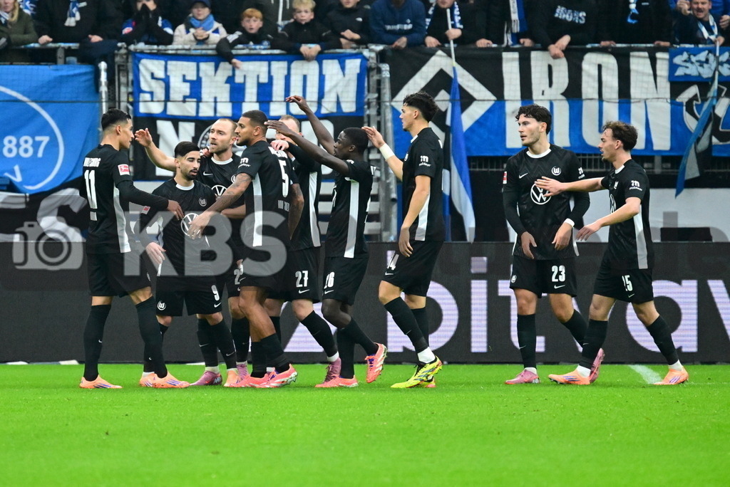 KBS Picture_HSV-Wolfsburg_009 | Wolfsburg Torjubel zum 1:0 Torschuetze ist Daghim Adam (VfL Wolfsburg) ,Sportplatz :  Volksparkstadion, - Realisiert mit Pictrs.com