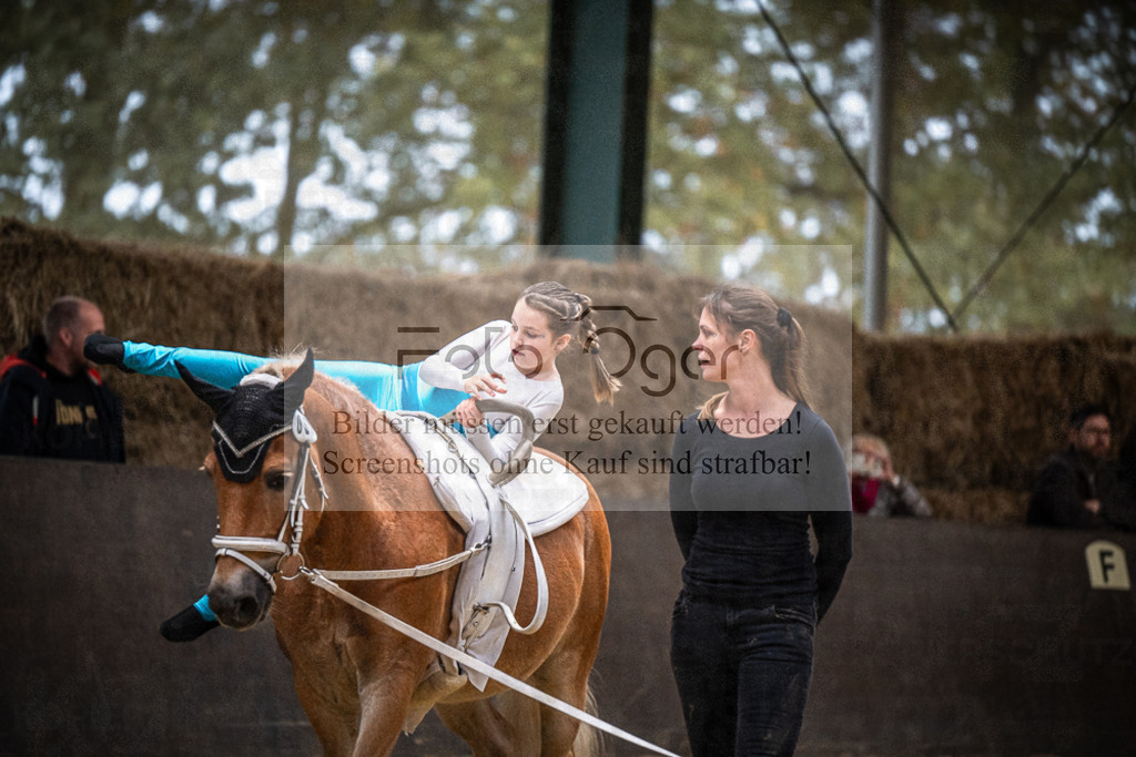 DOS_0299 | Entdecke hochwertige Reitturnierfotos von Foto Oger. Professionell, emotional und authentisch – jetzt Lieblingsmomente im Shop bestellen.Deutschlandweite Turnierfotografie. - Realisiert mit Pictrs.com