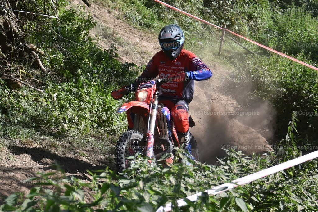 DSC_0231 | Sportfotografie , Motorsport, Motoross, Reitsport, Mointainbike, Enduro,
Landschaft , Outdoor, Eventfotografie, Landschaft, Bilder online bestellen - Realisiert mit Pictrs.com