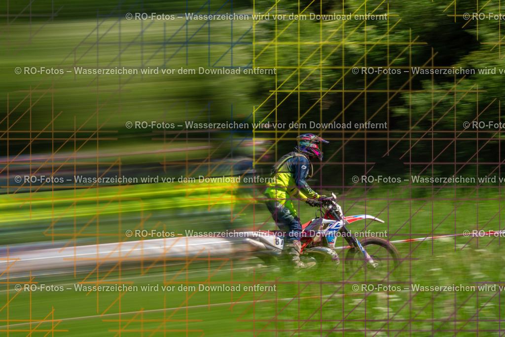 Wolfshausen 2 Lauf -783 | Sportfotografie von RO-Fotos: Motorsport, Motocross, Enduro, Laufveranstaltungen und Triathlon. Professionelle Fotos von Sportlern und Events. - Realisiert mit Pictrs.com