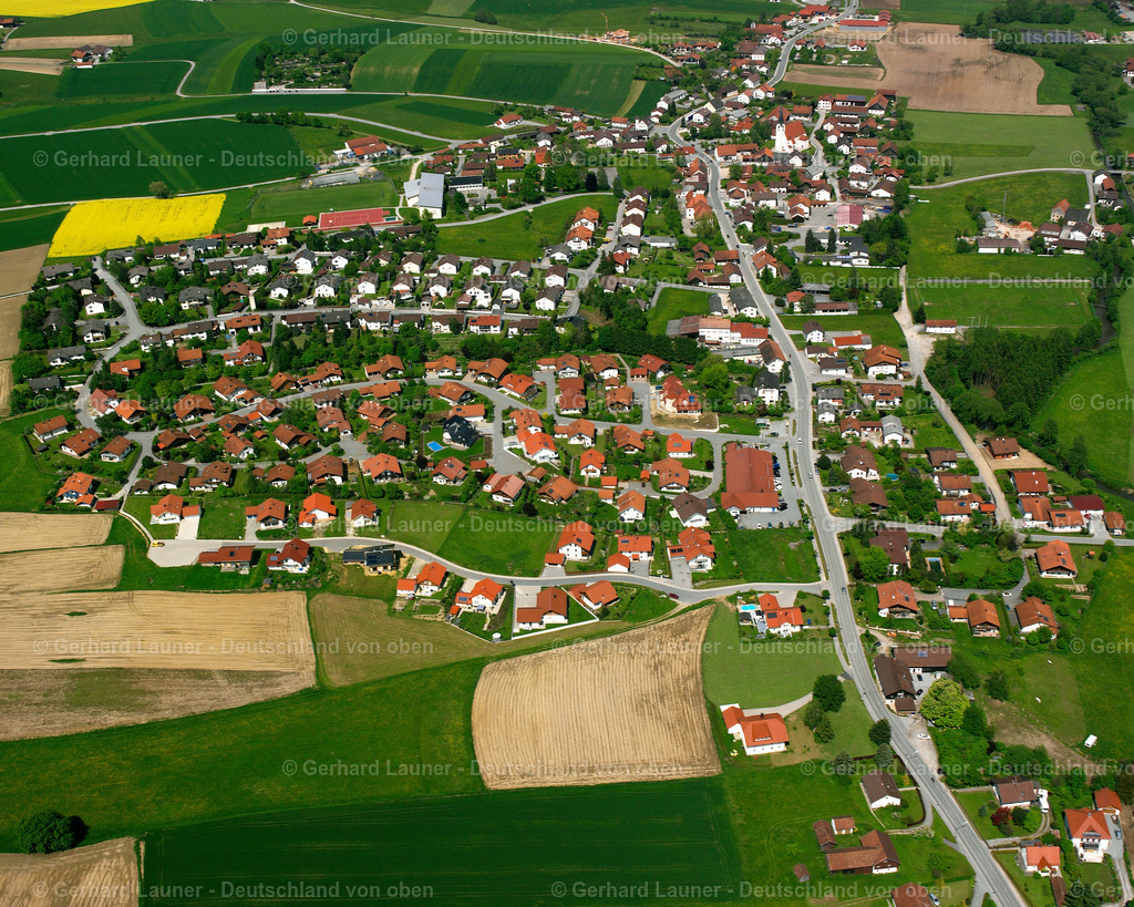 2517138 | Online-Shop für Luftbilder aus Deutschland. Seit über 45 Jahren baut Gerhard Launer das Luftbildarchiv mit unterschiedlichsten Themen stetig weiter aus.