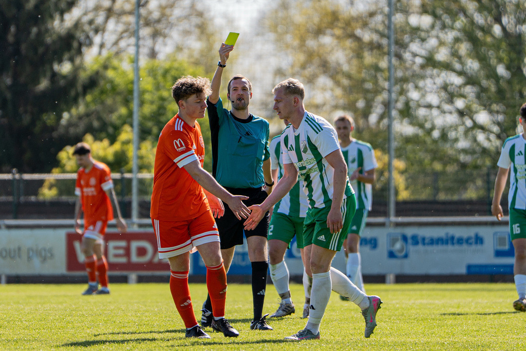 Fußball I Herren I Saison 2025-2026 I Bezirksliga Weser-Ems 4 I 29. Spieltag I TuS Lutten - SV Holdorf I 12553 | jns.sportfotos - Realisiert mit Pictrs.com