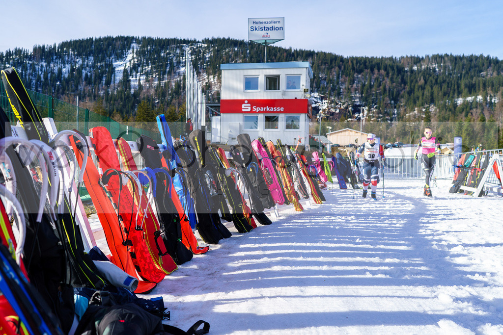 DP ARBER 9.-11.02.2024 | Unter schwierigen Bedingungen zauberte das OK ARBER-Team im Bayerischen Wald eine wettkampffähige Strecke im Arber Hohenzollern Skistadion.