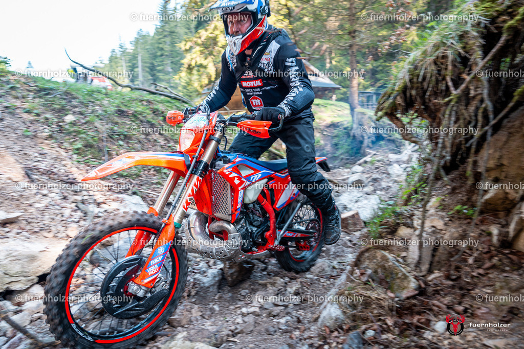 fuernholzer_250501-C1-223 | Fotografische Impressionen von der Red Stag Enduro Extreme by fuernholzer-photography.com. Endurosport in Österreich fotografisch festgehalten von fuernholzer. Auftragsfotografie für Private, Gewerbefotos und Industriefotografie. Eventfotografie, Sportfotografie und Motorsportfotografie. Anbieter von Fotoworkshops, Fototraining, fotografischen Vorträgen und Fotoseminaren.