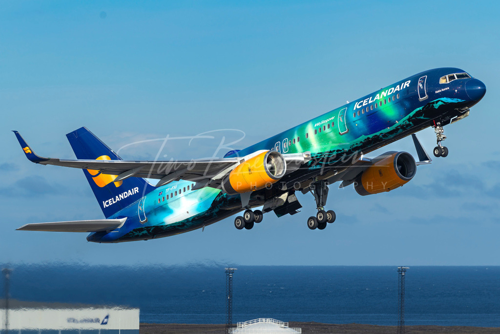 20250912-822A5698_1 | Buy high-quality aviation and travel photography prints by professional photographer Timo Breidenstein. Authentic images, professionally printed, worldwide shipping. - Realisiert mit Pictrs.com