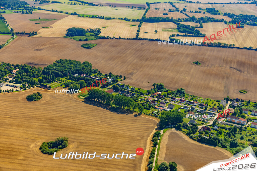Schrägluftbild  Elmenhorst  Kalkhorst - Das Luftbild wurde 2025 vom UL-Flugzeug heraus erstellt (ohne Drohne- keine Drohnenaufnahme ) - Hochauflösende Luftaufnahme -Nicht vergleichbar mit Google Maps oder Satelittenbilder- Die Geschenkidee !Mit Lizenz und Bildrechte bestellbar