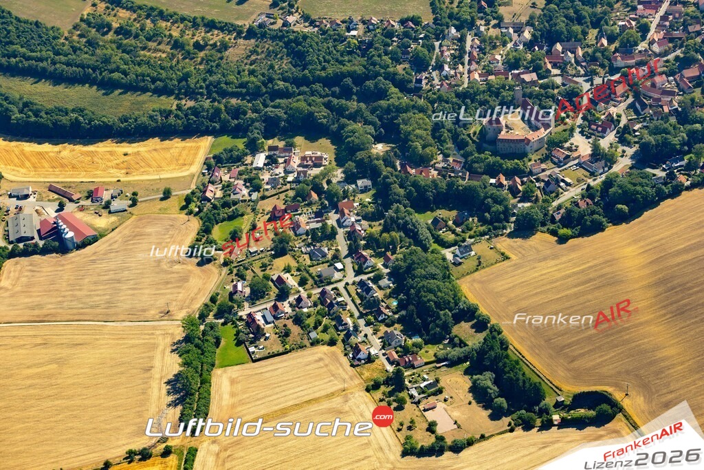 Das Luftbild der Stadt Kapellendorf wurde 2022 vom Flugzeug heraus erstellt (keine Drohnen-Aufnahmen) Aufnahmehöhe ca.450 Meter- hohe Bildauflösung und Druck-Qualität. Garantiert!