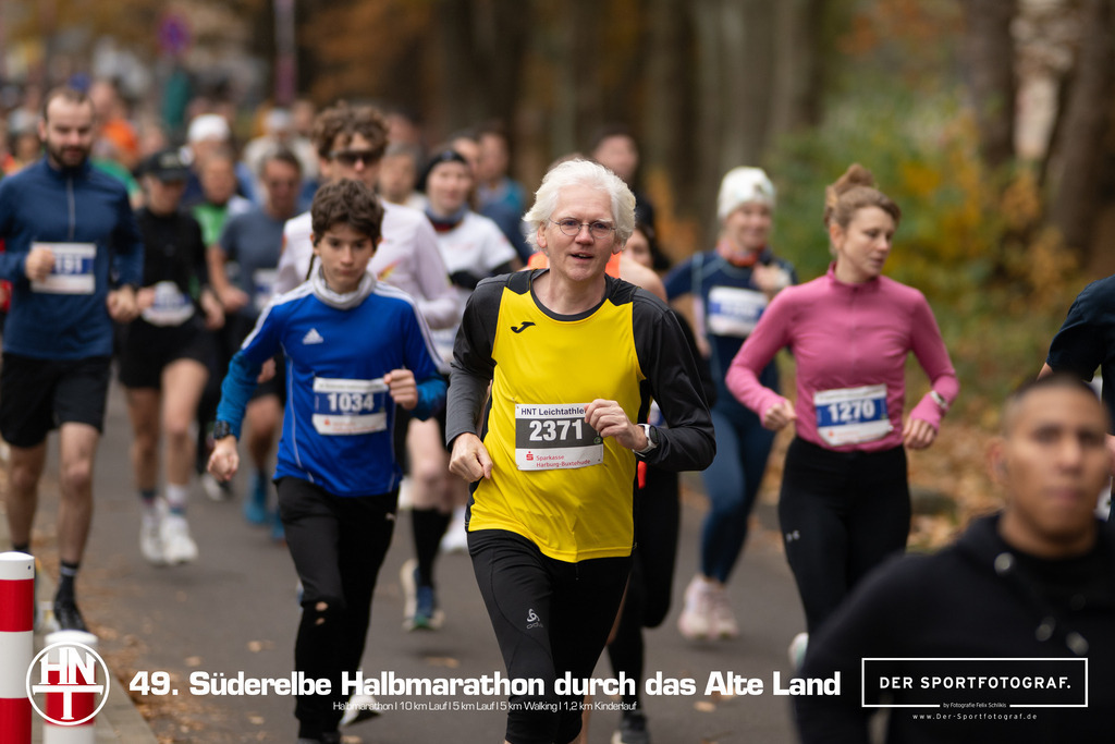 Süderelbe Halbmarathon 2025 I 09.11.2025 I Fotograf_DerSportfotograf.I 00408 | Der Sportfotograf. - Realized with Pictrs.com