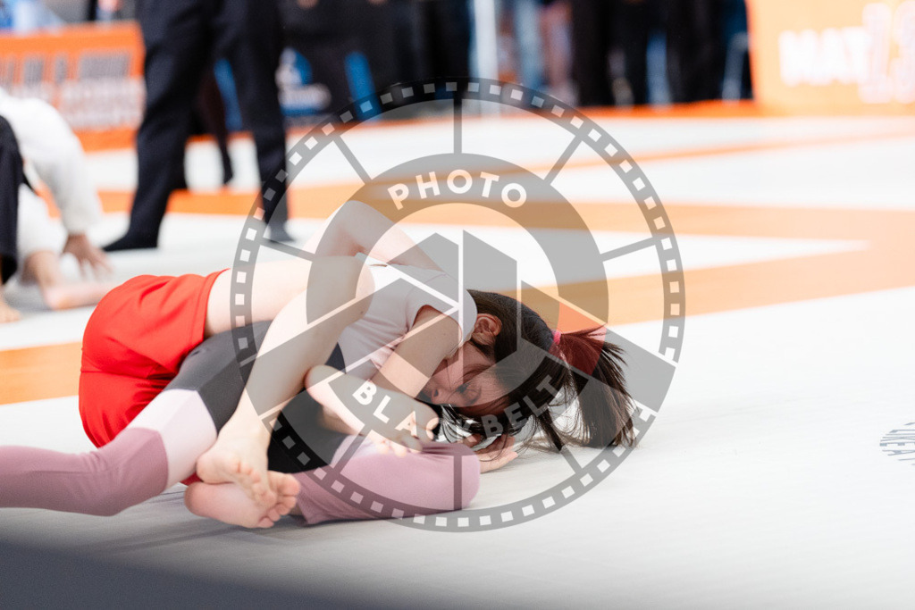 20251122PBB10668 | Athletes compete during the Grappling Industries Berlin Jiu-Jitsu and Grappling Championship, on November 22, 2025 in Berlin, Germany. © photoblackbelt