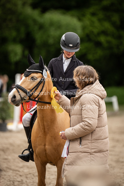 Bad_Meinberg_07740 | saradresslerfotografie - Realisiert mit Pictrs.com