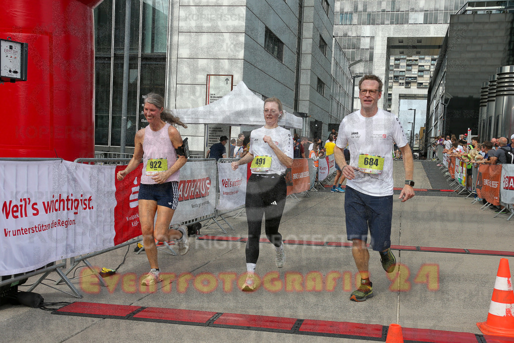 250920_1335_EX1_5654 | Sportfotografie im Rhein-Sieg Kreis, Köln, Bonn, NRW, Rheinland Pfalz, Hessen, etc. Unser Tätigkeitsfeld umfasst den Laufsport vom Volkslauf über den Marathon, Duathlon, Triathon bis zum Ultralauf wie Kölnpfad Ultra oder Schindertrail.