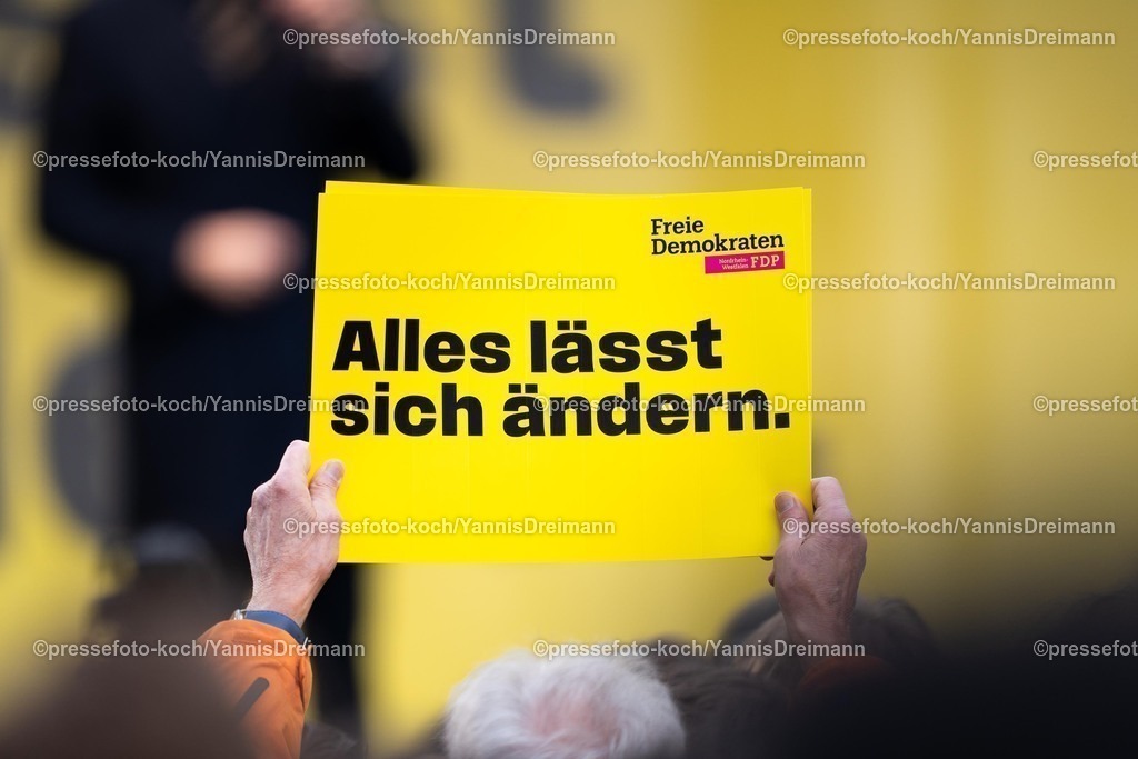 xYDR20022501042 | 20.02.2025, xydrx, Düsseldorf, Wahlkampfveranstaltung FDP: Schild mit Wahlslogan Alles lässt sich ändern