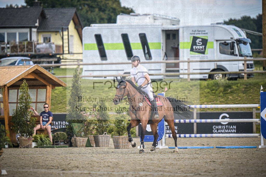 DOS_0853 | Entdecke hochwertige Reitturnierfotos von Foto Oger. Professionell, emotional und authentisch – jetzt Lieblingsmomente im Shop bestellen.Deutschlandweite Turnierfotografie. - Realisiert mit Pictrs.com